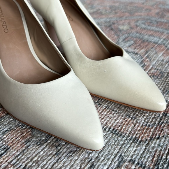 Bernardo Faryn Pump Heels - Picture 7 of 9